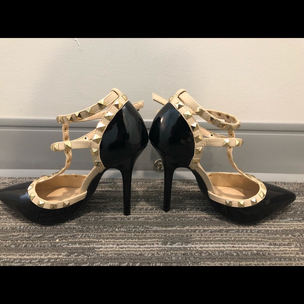 Studded Pumps 7